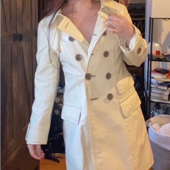 Nanette Lepore Cream Trench Coat with Wide Lapels - Picture 1 of 5
